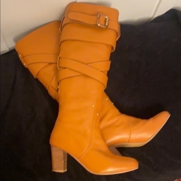 Chloe tall boot with wrap around straps with buckles - Picture 2 of 7